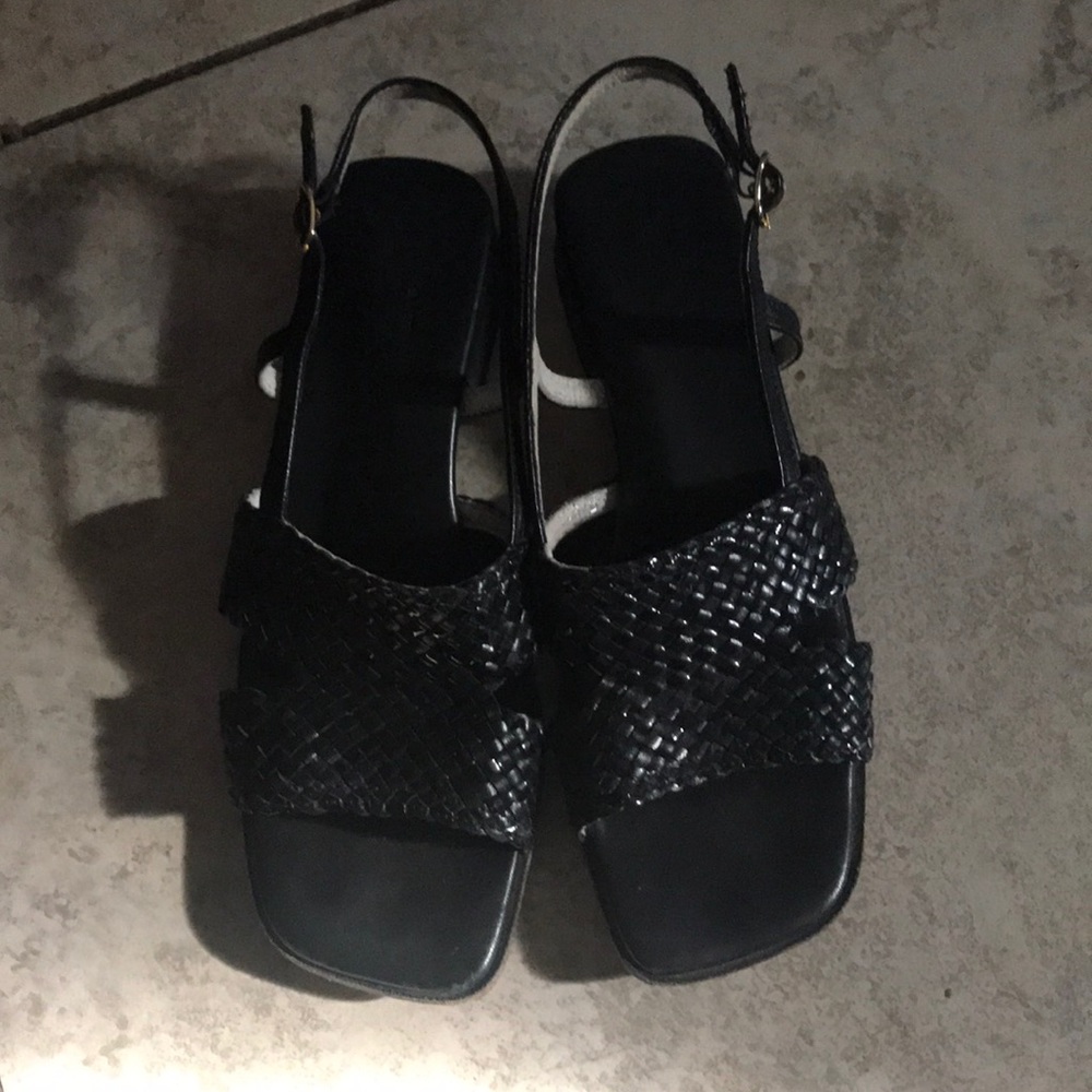 MEUCCI sandals